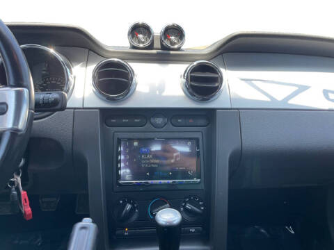 2006 Ford Mustang GT Deluxe