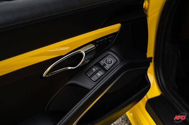 2016 Porsche Cayman