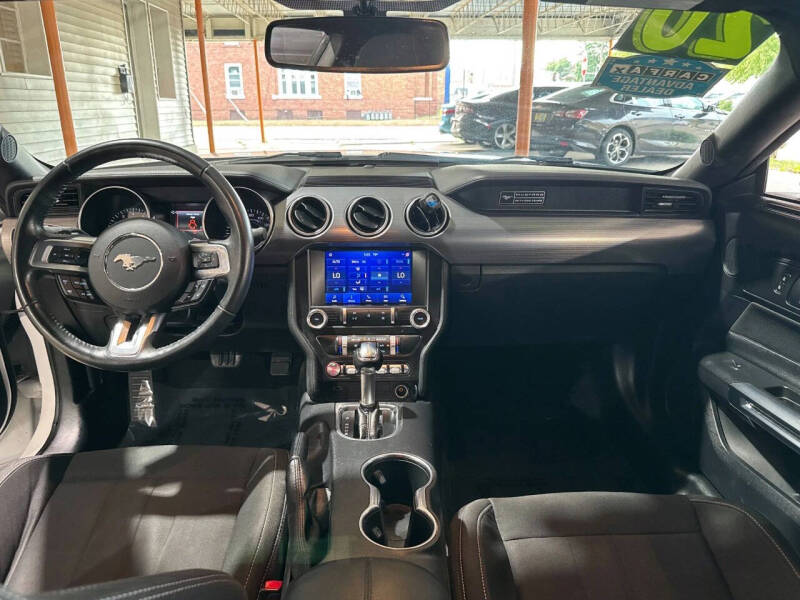 2020 Ford Mustang EcoBoost