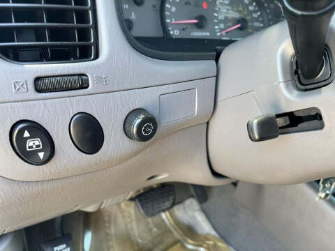 2002 Toyota Sequoia SR5