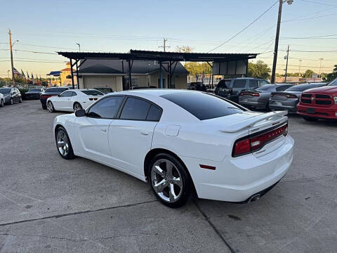 2014 Dodge Charger SE