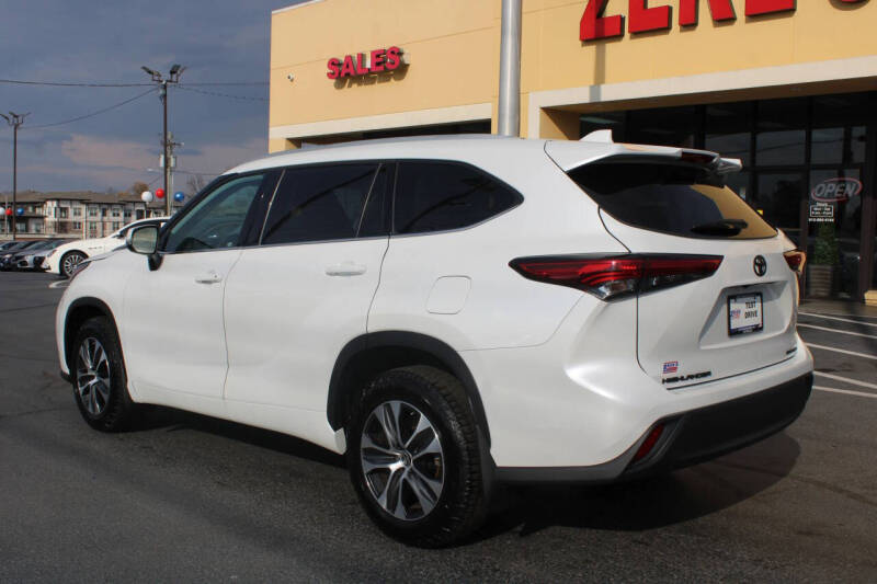 2022 Toyota Highlander XLE