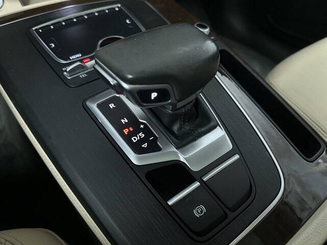 2020 Audi Q5 quattro Premium Plus 45 TFSI