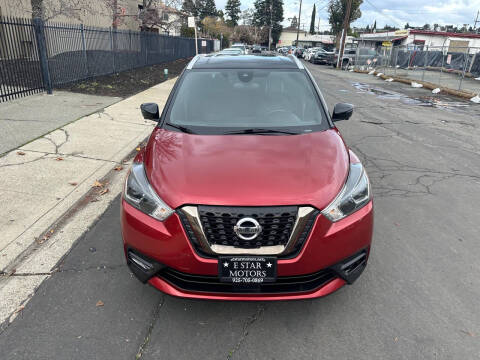 2020 Nissan Kicks SR