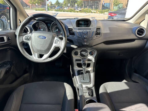 2015 Ford Fiesta SE