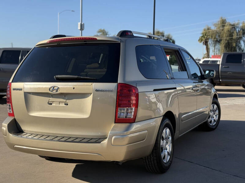 2007 Hyundai Entourage SE