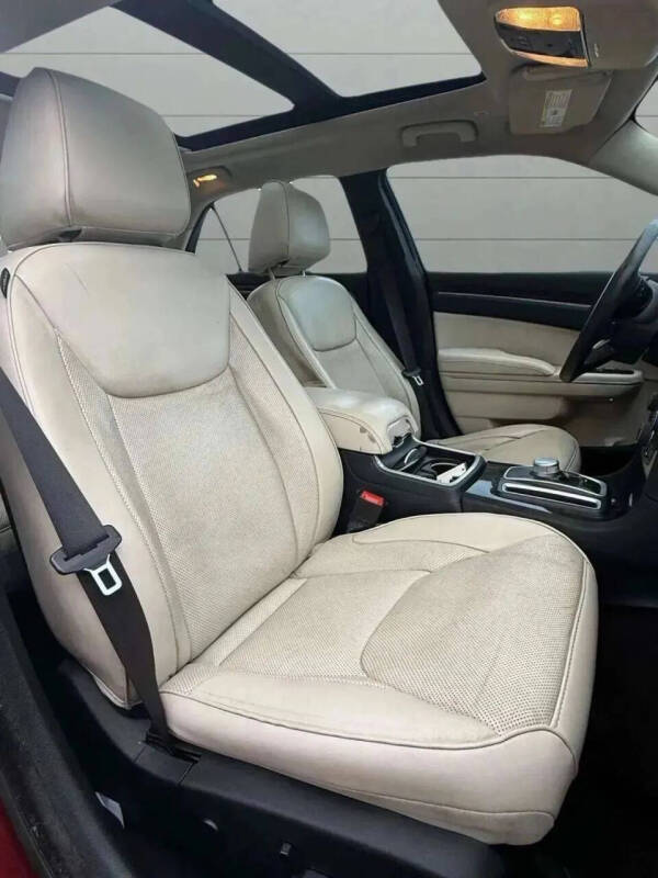 2017 Chrysler 300 C