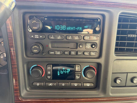 2004 Cadillac Escalade