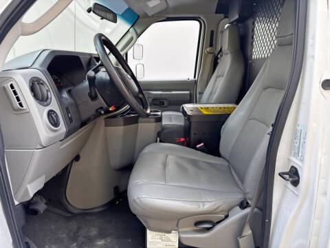 2010 Ford E-Series E-350 SD