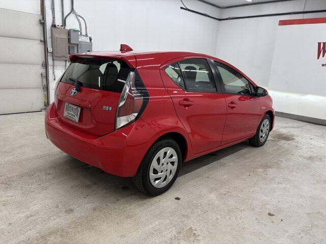 2016 Toyota Prius c One