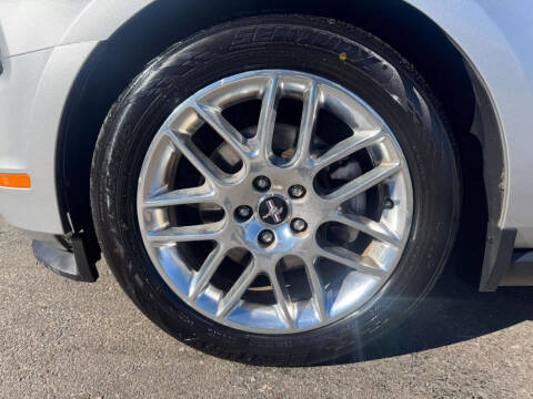 2012 Ford Mustang V6 Premium