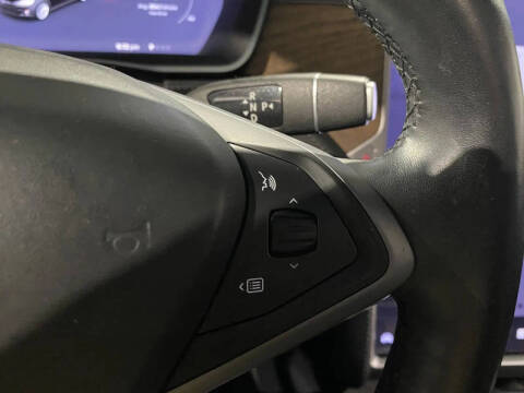 2019 Tesla Model X Standard Range