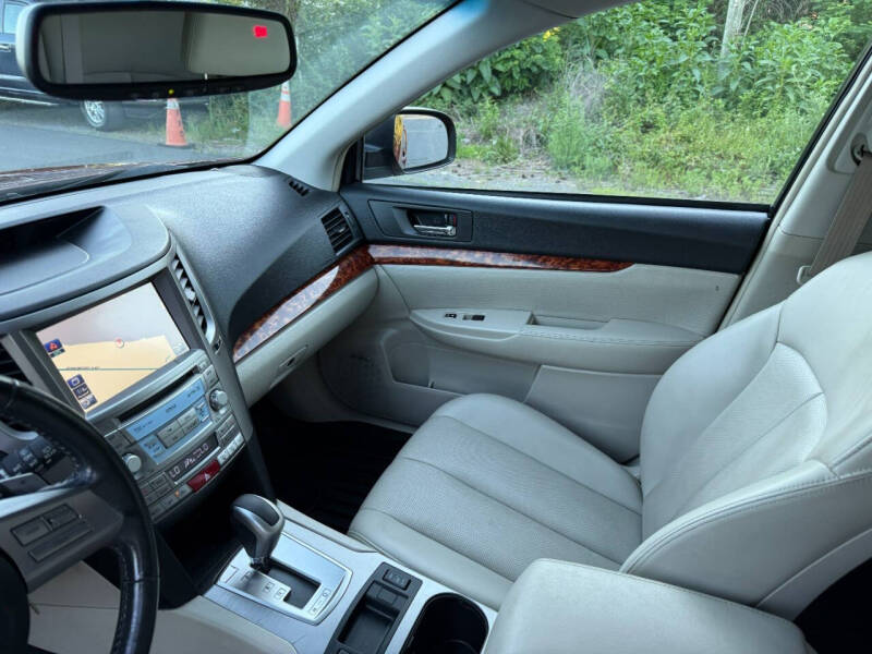 2011 Subaru Outback 2.5i Limited