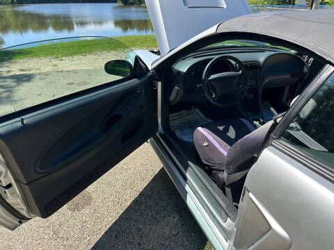 2000 Ford Mustang