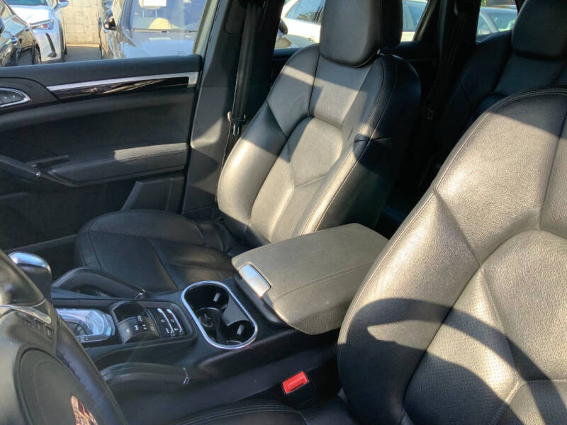 2012 Porsche Cayenne Tiptronic