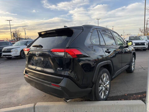 2020 Toyota RAV4 XLE Premium