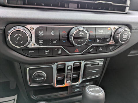 2025 Jeep Gladiator High Tide