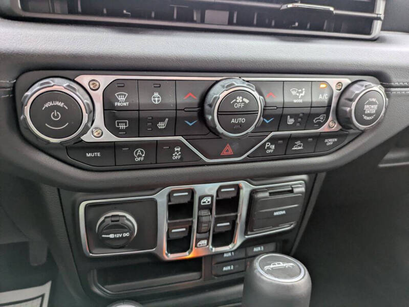 2025 Jeep Gladiator High Tide