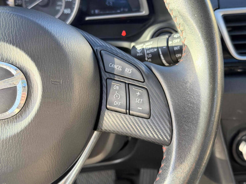 2016 Mazda MAZDA3 i Touring
