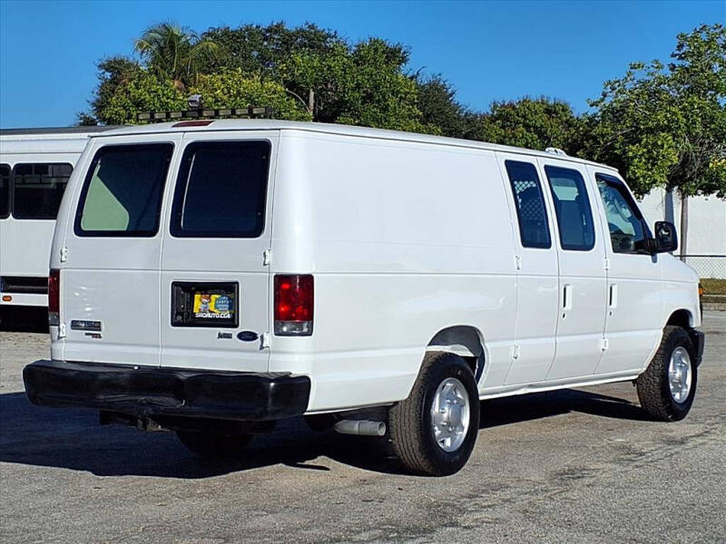 2013 Ford E-Series E-350 SD