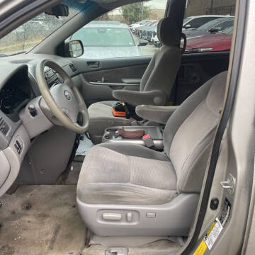 2006 Toyota Sienna LE 7 Passenger