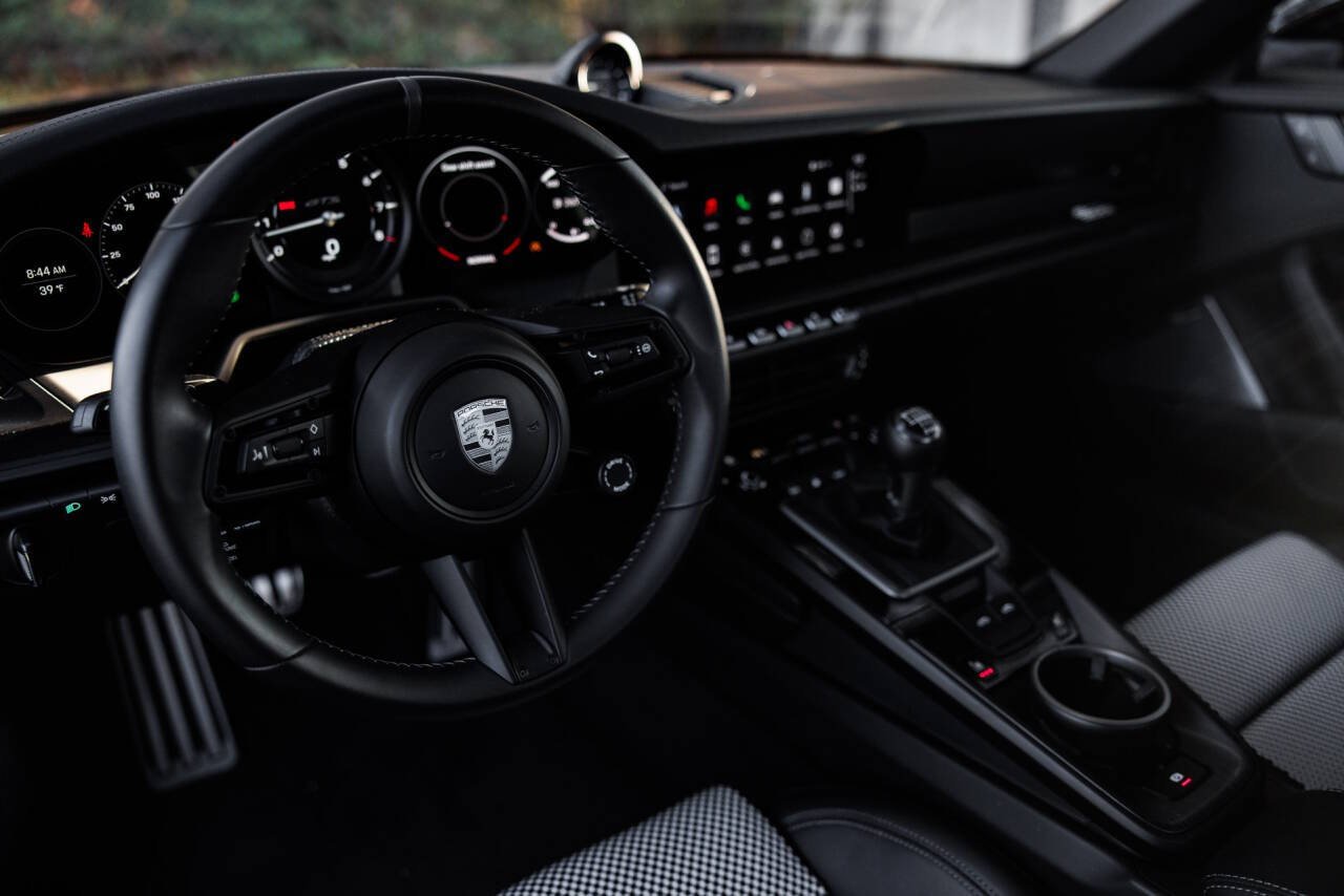 2022 Porsche 911 24