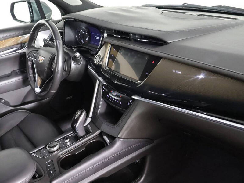 2022 Cadillac XT6 Premium Luxury