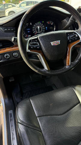 2017 Cadillac Escalade ESV Luxury