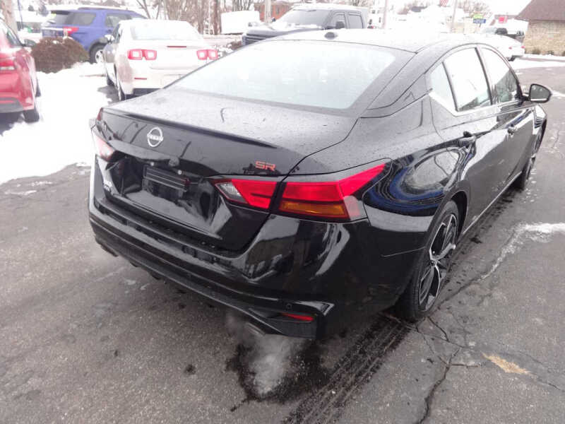 2024 Nissan Altima 2.5 SR