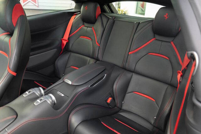 2018 Ferrari GTC4Lusso T 18