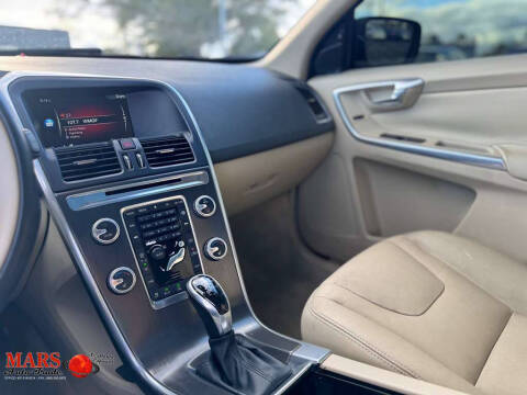 2016 Volvo XC60 T5 Drive-E Premier