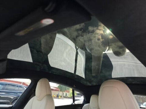 2022 Tesla Model S Plaid