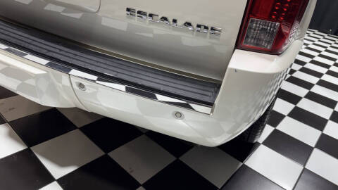 2013 Cadillac Escalade Luxury