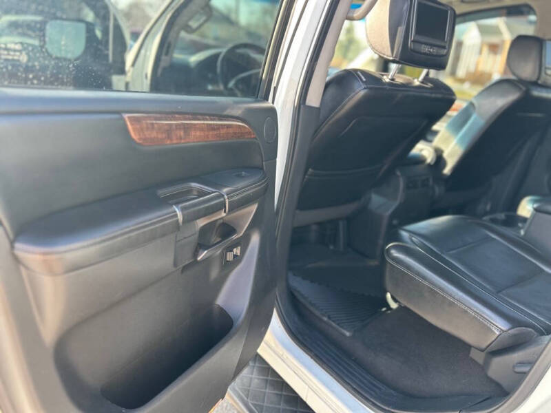 2014 Nissan Armada Platinum