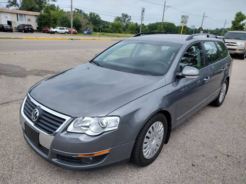 2007 Volkswagen Passat for sale at GLOBAL AUTOMOTIVE in Grayslake IL