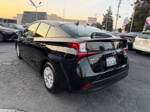 2021 Toyota Prius LE