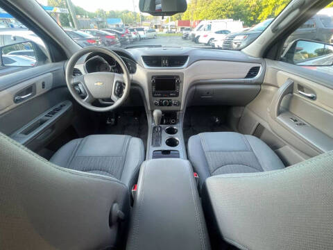 2017 Chevrolet Traverse LS