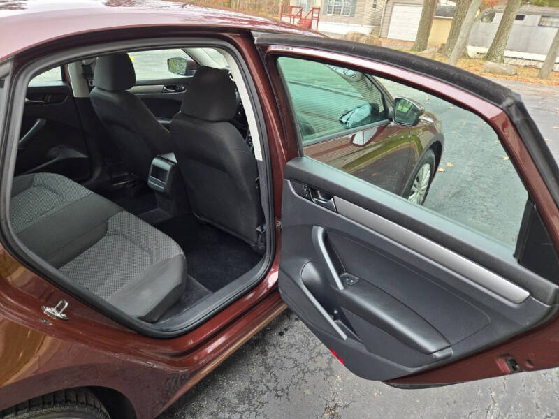 2014 Volkswagen Passat 2.5L S PZEV