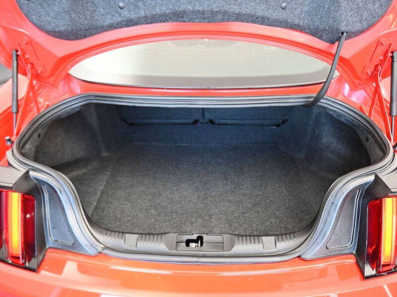 2017 Ford Mustang V6