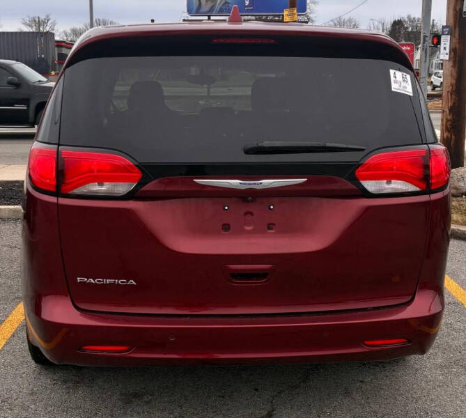 2019 Chrysler Pacifica LX