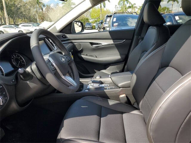 2025 Infiniti QX50 Luxe