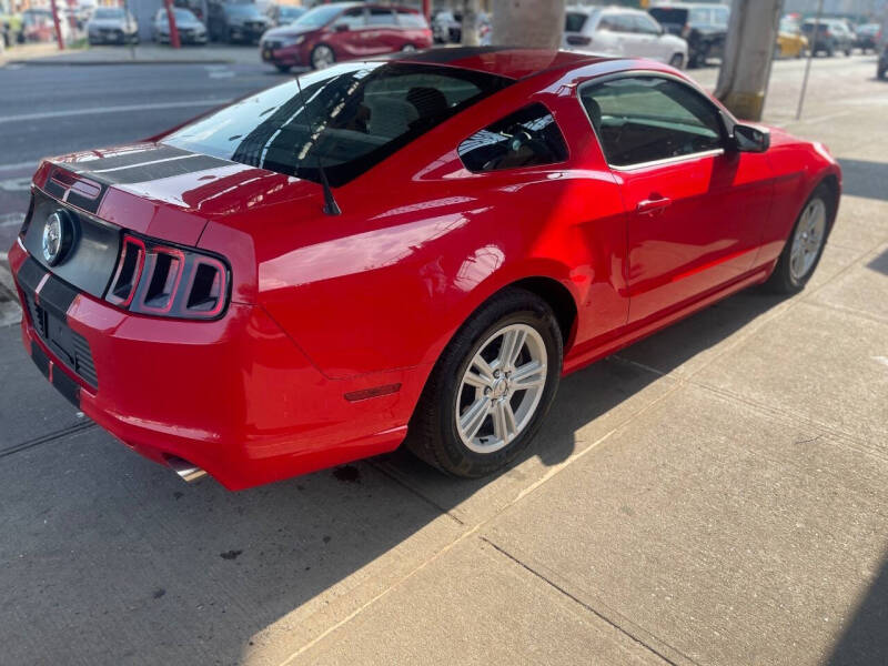 2013 Ford Mustang V6
