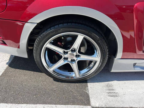 2004 Ford Mustang GT Deluxe