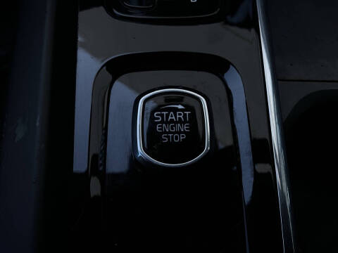 2022 Volvo XC60 B5 Inscription