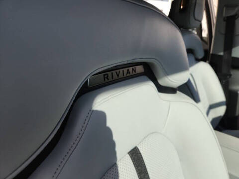 2023 Rivian R1S Adventure