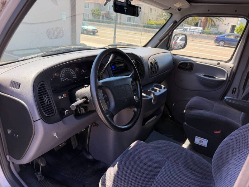 1998 Dodge Ram Van 3500