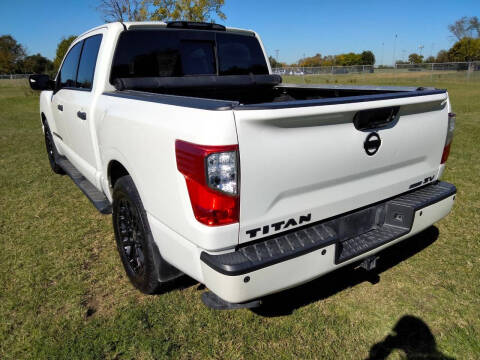 2019 Nissan Titan SV