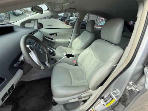 2010 Toyota Prius II