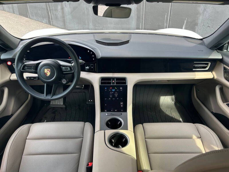 2025 Porsche Taycan