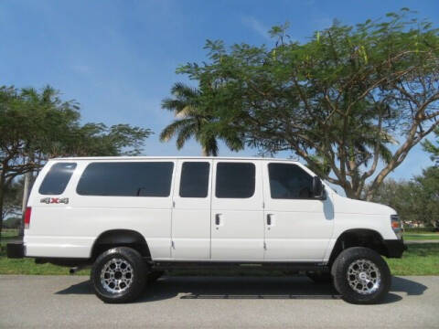 2014 Ford E-Series E-350 SD XLT